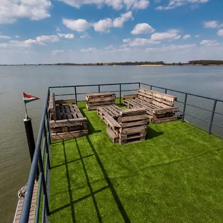 Panorama Uszohaz 2 * Abádszalók