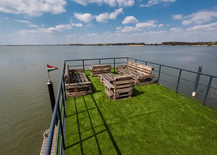 Panorama Uszohaz 2 * Abádszalók